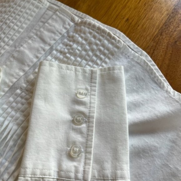 Sharp-looking long-sleeved tuxedo shirt - Picture 4 of 4